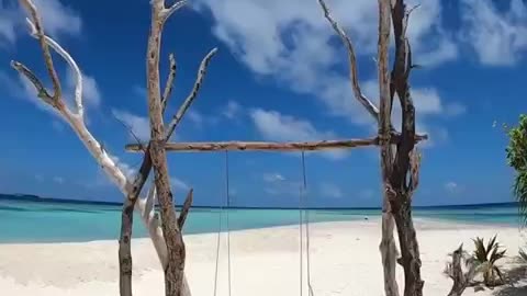 Maldives Swing