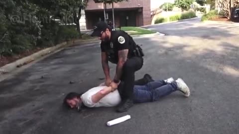 Alleged Child Predator Attempts to Flee Police During Arrest 🚨