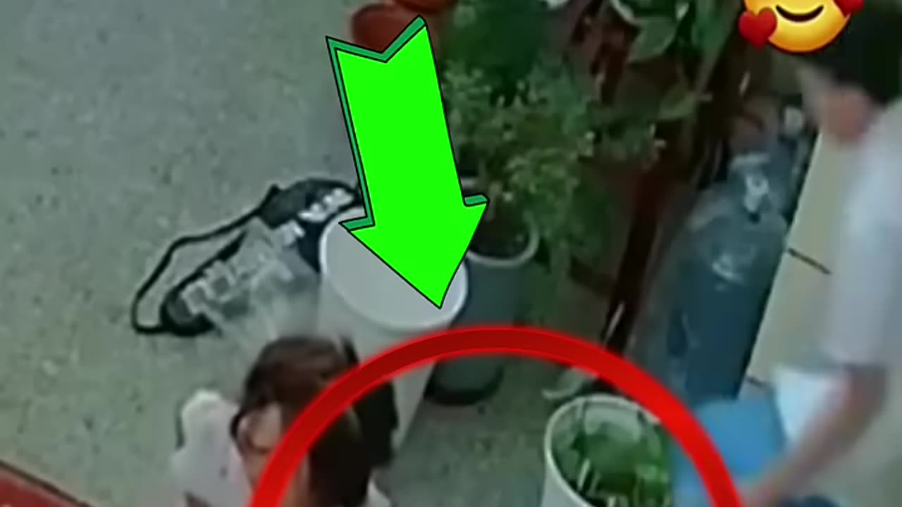 Hành động nhỏ ý nghĩa lớn đáng tôn trọng 👆❤️‍🩹 #shorts #status #kindness #short