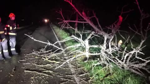 EXTRÉMNÍ BOUŘE - ZPRÁVY Z MAINSTREAMU 23.-24.10.2025