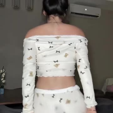 Adriana Olivarez😍🍑 Night Suit