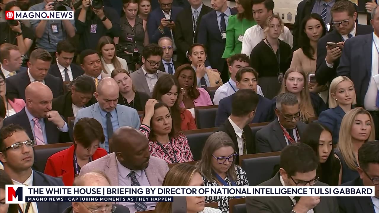 🔥 Karoline Leavitt and Tulsi Gabbard Brief Media on Obama and Russiagate Hoax at The White House