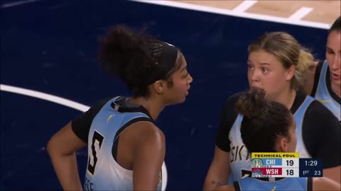 👀 DOUBLE TECHS, Angel Reese & Shakira Austin go at it | Chicago Sky, WNBA women's basketball