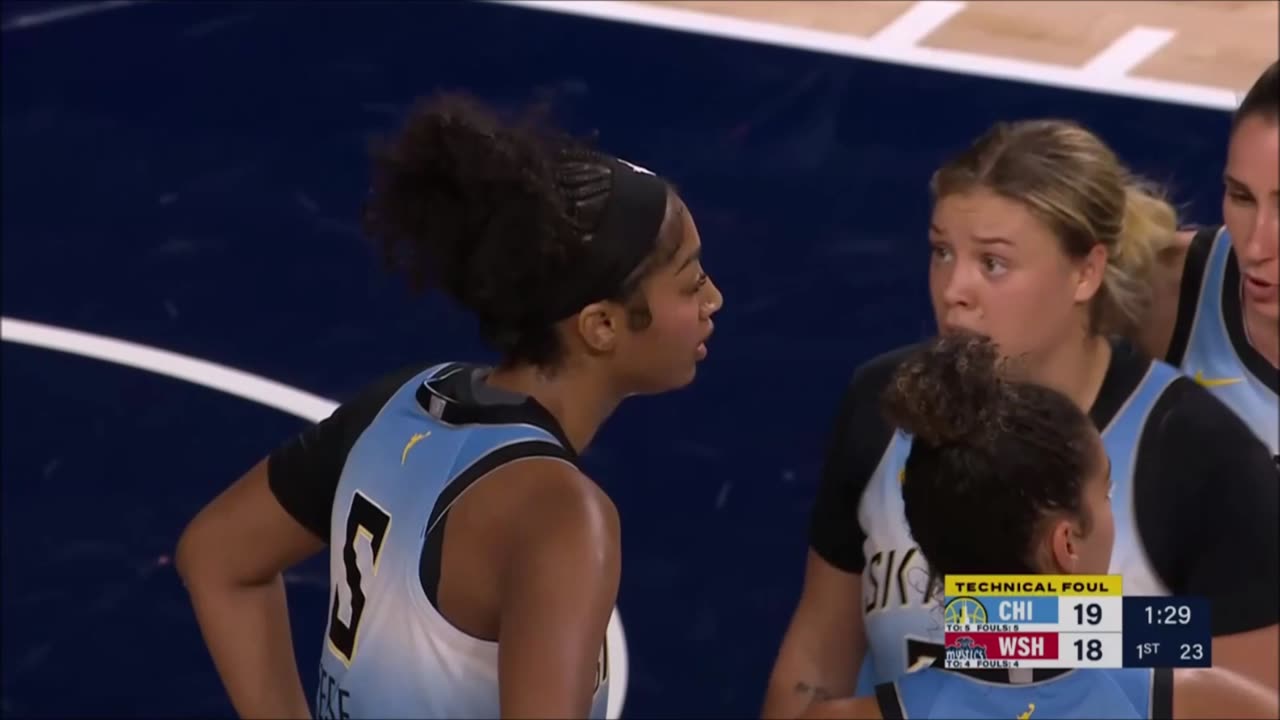 👀 DOUBLE TECHS, Angel Reese & Shakira Austin go at it | Chicago Sky, WNBA women's basketball