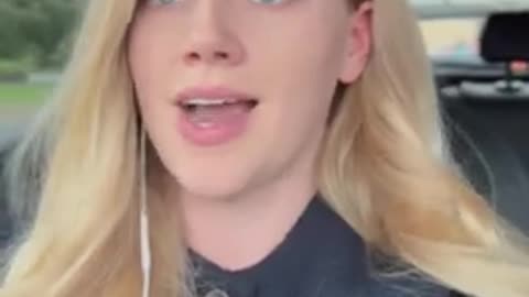 Woman banned from traveling to the UK after she criticized Keir Starmer