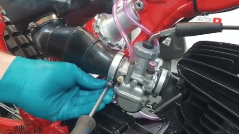 How to Replace a Motorcycle Head Gasket