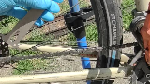 Measuring Chain Stretch on a Bicycle Adding Chain Lube - Bosque Mobile Bicycle Repair