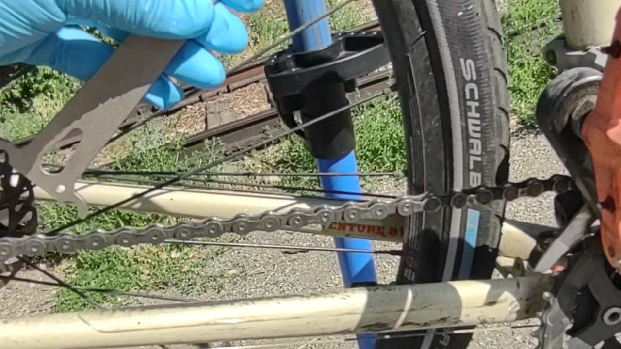 Measuring Chain Stretch on a Bicycle Adding Chain Lube - Bosque Mobile Bicycle Repair