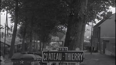 CHATEAU THIERRY, FR... - CHATEAU THIERRY, FRANCE ; DINAH SHORE BOLT-UP GIRL, MOLON, F - 111-adc-2243