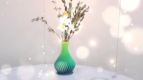 3D Printing Timelapse: Colorful vase!