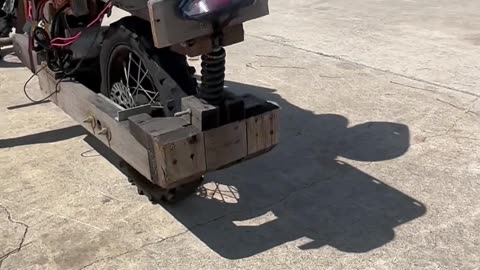 Engineering Student Builds Wooden E-Bike for Transportation Out of Necessity