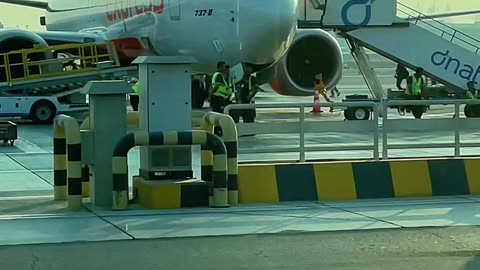 Which Airport is this?? #dubai #dubail #planes #foryou #factcactory #pakvsindia - Fact Factory