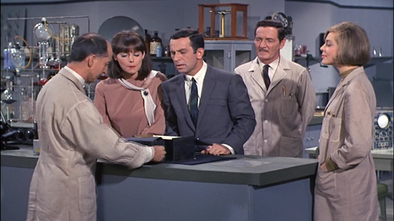 Superagente 86 - T01E07 - Kaos en Control (1965)
