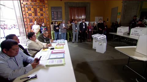 MÉXICO hace HISTORIA. Presidenta mexicana vota en primera elección del Poder Judicial.