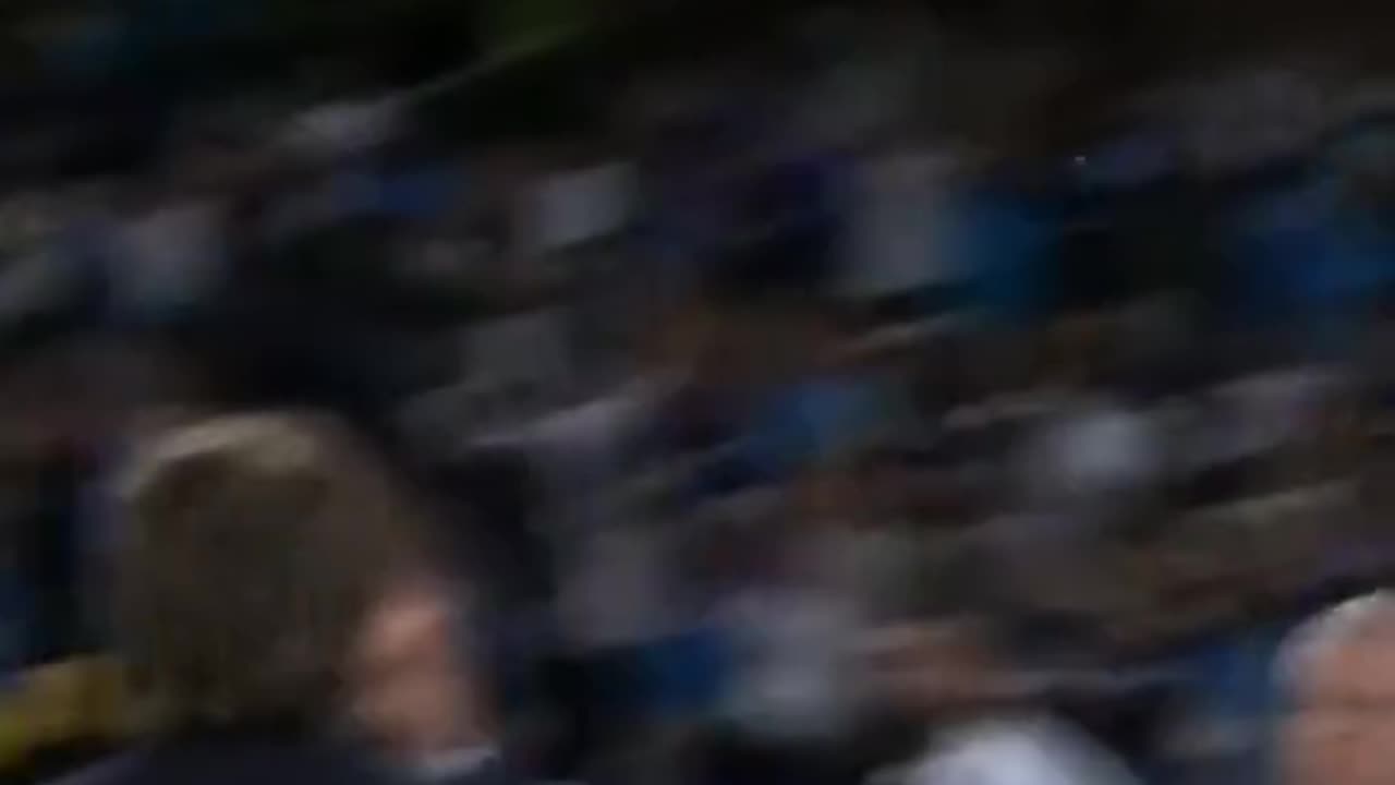 Corner kick turns into goal! 🎯 Anguissa puts Na