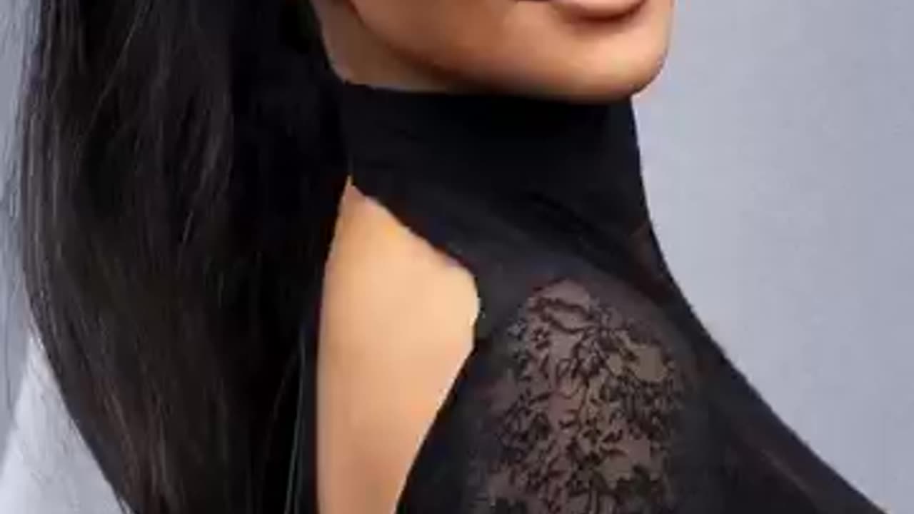 LINDSAY MAY TAKEOVER!