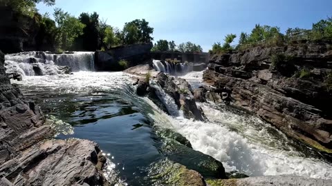 🌞 2025🌴 Welcome To Hog's Back Falls 🌊 Hiking & Cleaning The Park In Ottawa🍁 Canada 🌎
			