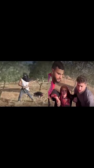 Video Shows a Barbaric IsrAlien Settler Clubbing an Elderly Palestinian Woman, Caused Brain Injury