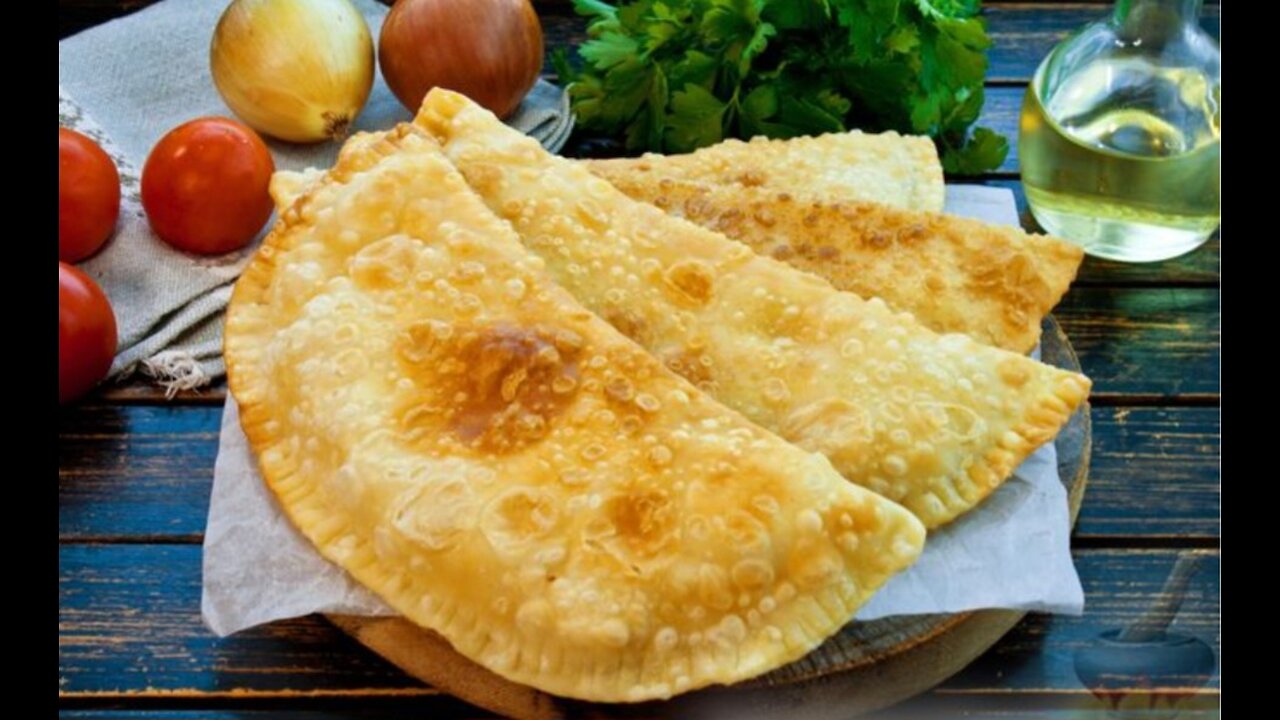 I made chebureks - a delicious snack in 5 min!🥟⏱️
