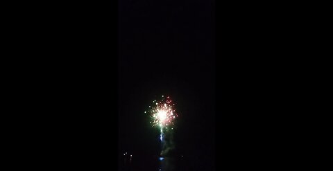🔥🔥🔥Fireworks🔥🔥🔥 July 4th, 2024 Lake Quassapaug, CT 9 of 17