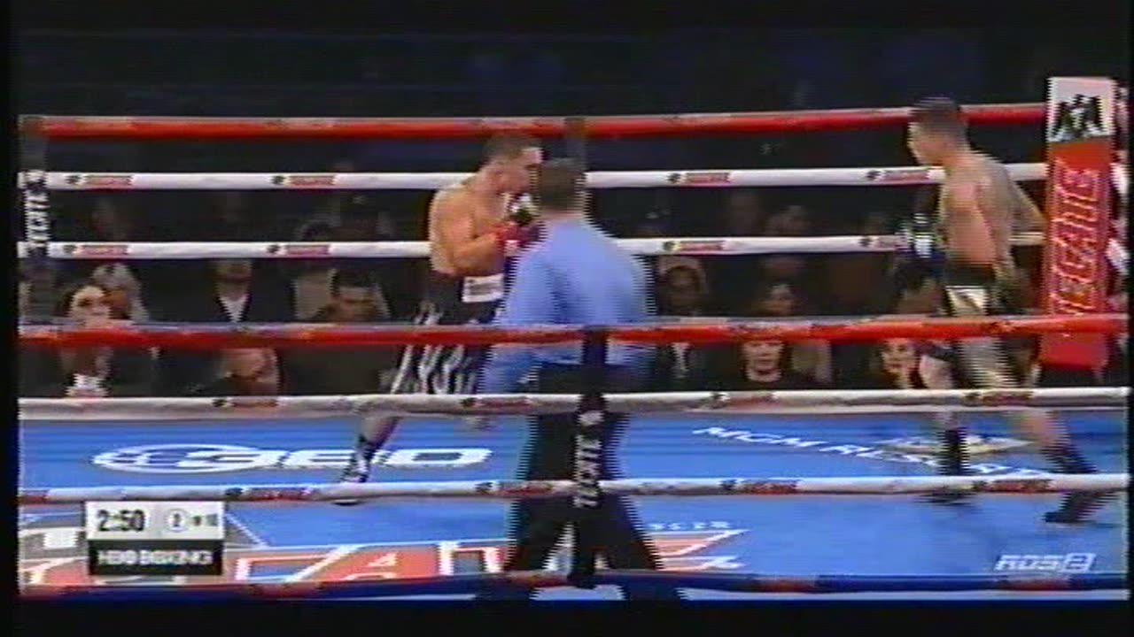 Combat de Boxe Juan Francico Estrada vs Victor Mendez