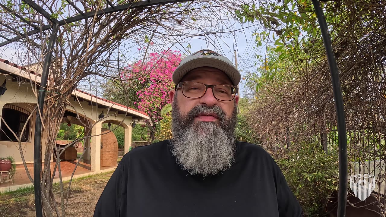 How Does Nicaragua's Cordoba Stay Stable 🇳🇮