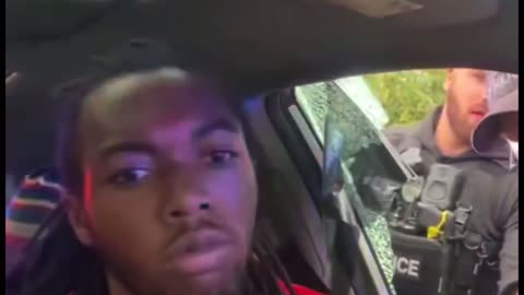 Florida. Do what the Police tell you or get the sh@t kicked out of you. Today’s feel good video 👏 👏 👏