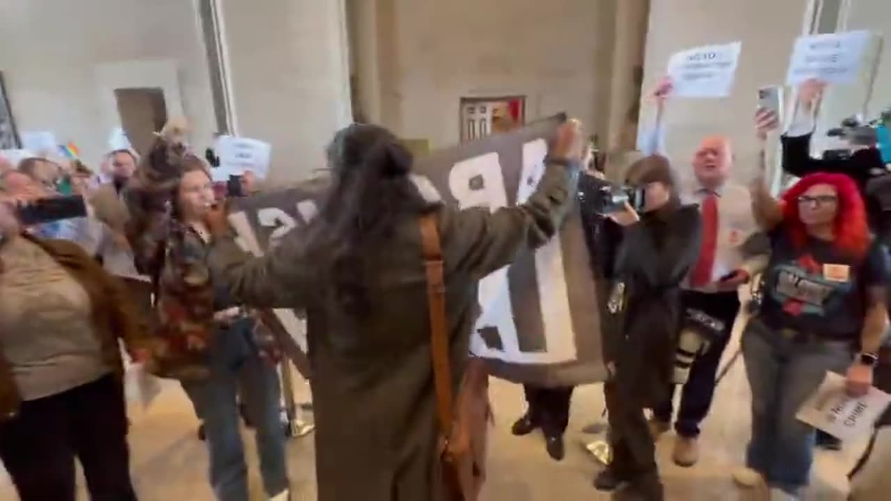 Tenn State Capitol - Insurrection Allowed.