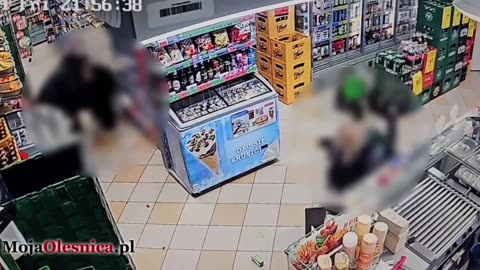 😱🛒 SHOP FIGHT Explodes Out of Nowhere! You Won't Believe How It Ends | FCN