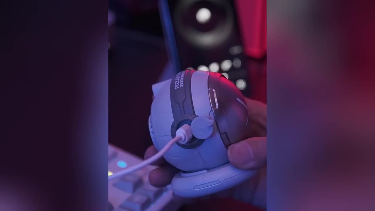 Cute LED Astronaut Speaker Wireless Blue tooth