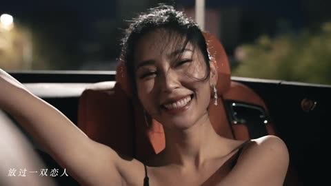 总有人捡起七零八落的你 然后坚定不移的陪着你