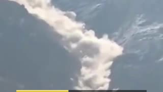Glacier Breaks Near Badrinath! Massive Icefall from Kuber Mountain Caught on Camera