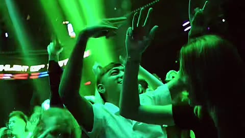 The nicest womens moves on 80 80s 90s music