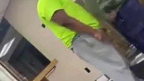 😱🍔 Burger King Employee vs. Landscapers! | FCN