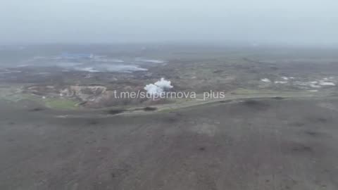 Ukrainian artillery hits Russian troops, unspecified location, seemingly Eastern