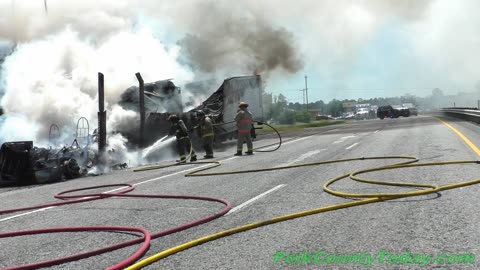 18 WHEELER COMPLETELY BURNS, GOODRICH TEXAS, 09/09/25... 