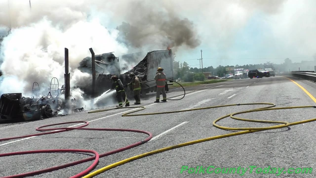 18 WHEELER COMPLETELY BURNS, GOODRICH TEXAS, 09/09/25...