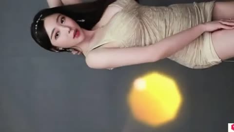 (Jeehyeoun) Hottest Curvy Korean BJ girl Body shaking dance . #bjkorean #bjdance #dance #korean