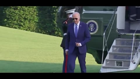 Biden Hits his Head On the Helicopter 😂
