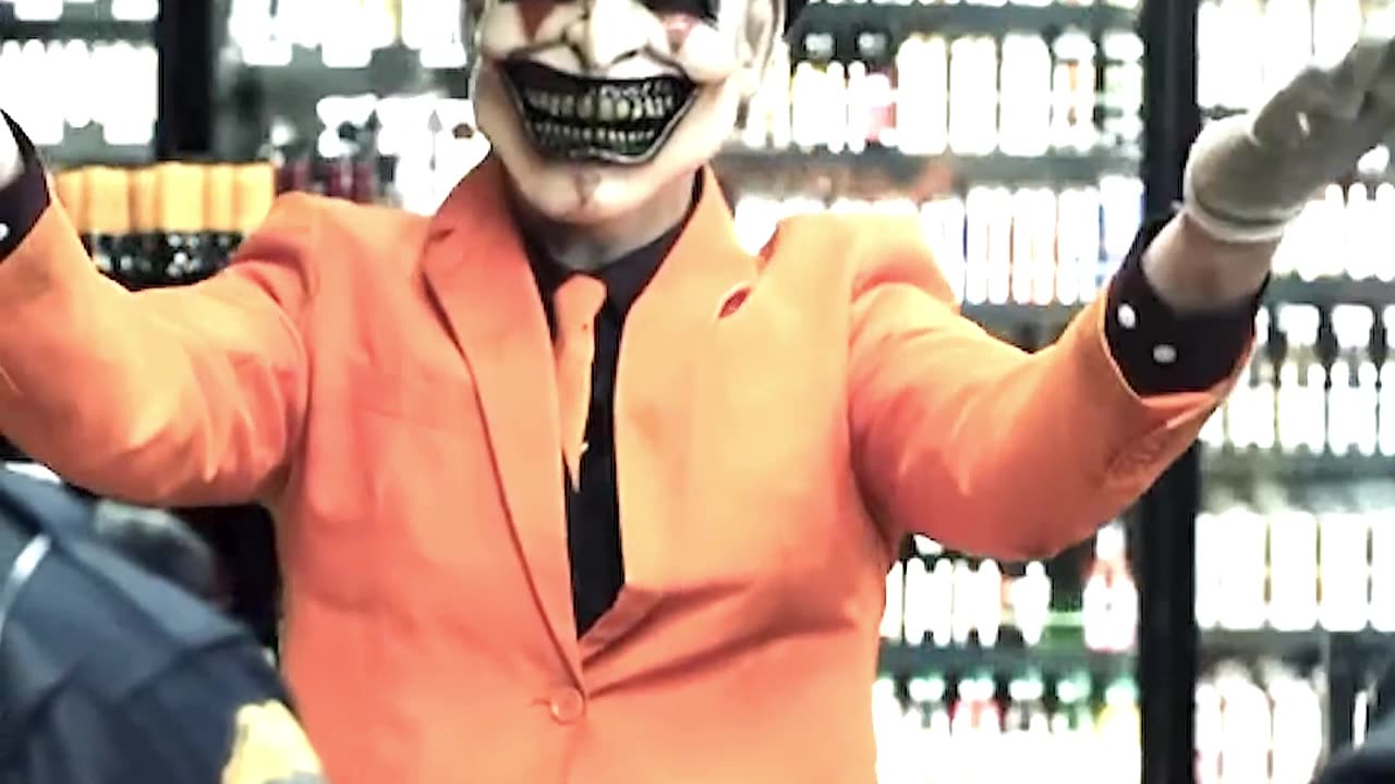 Masked clown shows cops a magic trick