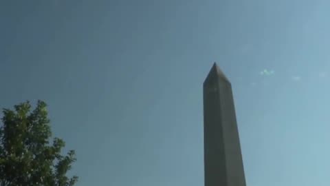 JUST IN: 🇺🇸🇮🇷 President Trump watches B-2