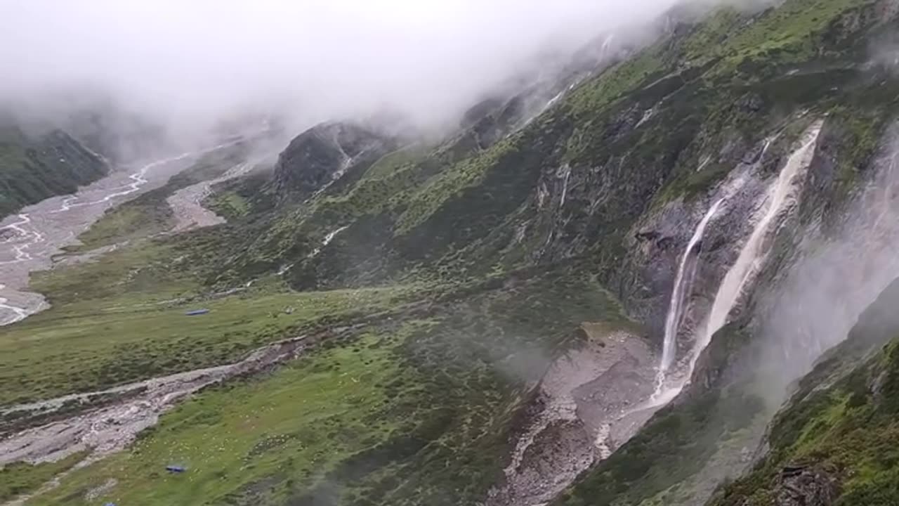 This is what Nepal looks like, spreading his beauty..