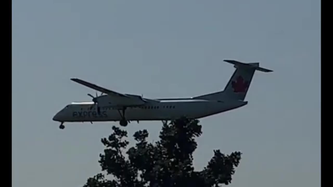 Watch Air Canada Express #Aircarft Landing #Fly #Aviation #AeroArduino