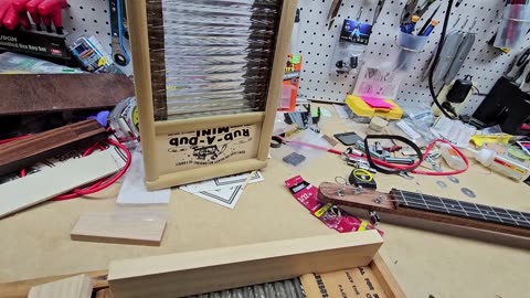 Glass washboard guitar? Yesp, here it is...