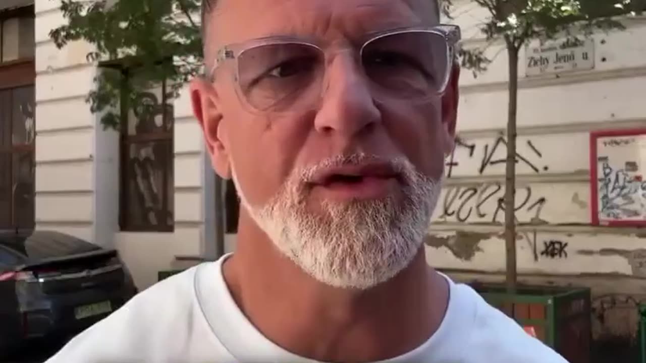 Two-minute overview of why the man-made climate change narrative is fraudulent.