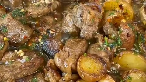 One-Pan Diced Steak & Potatoes | Quick & Flavorful!"