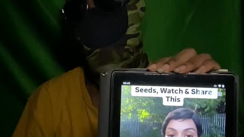 I am not stupid!!! Insta baddie gets shutdown by haters after this video