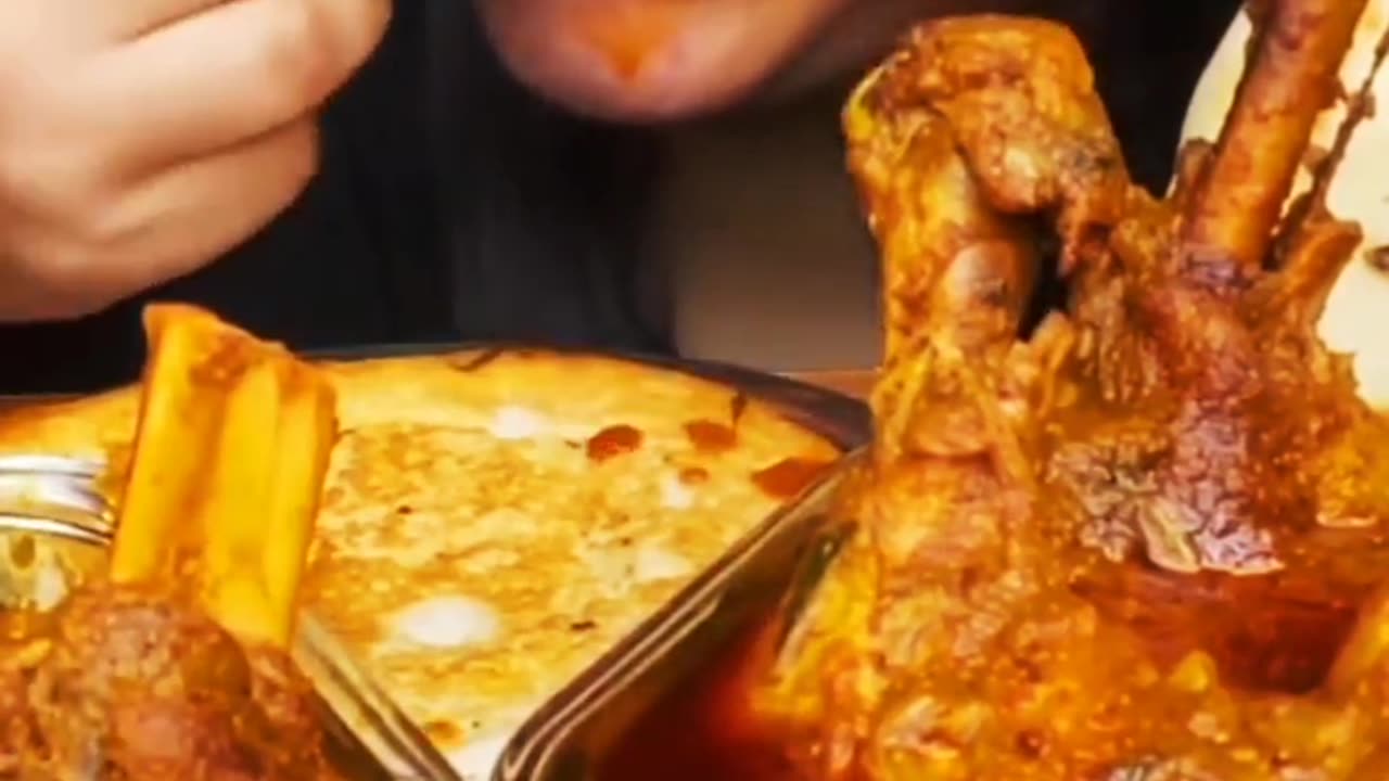 SPICY MUTTON ROGAN JOSH🔥SPICY CHICKEN CURRY WITH BUTTER NAAN_ LACHHA PARATHA AND SOFT PURI_ LUCHI