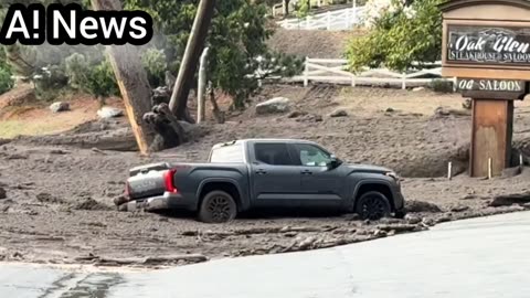 Shocking Disaster: Cars Completely Submerged in Massive Floods!