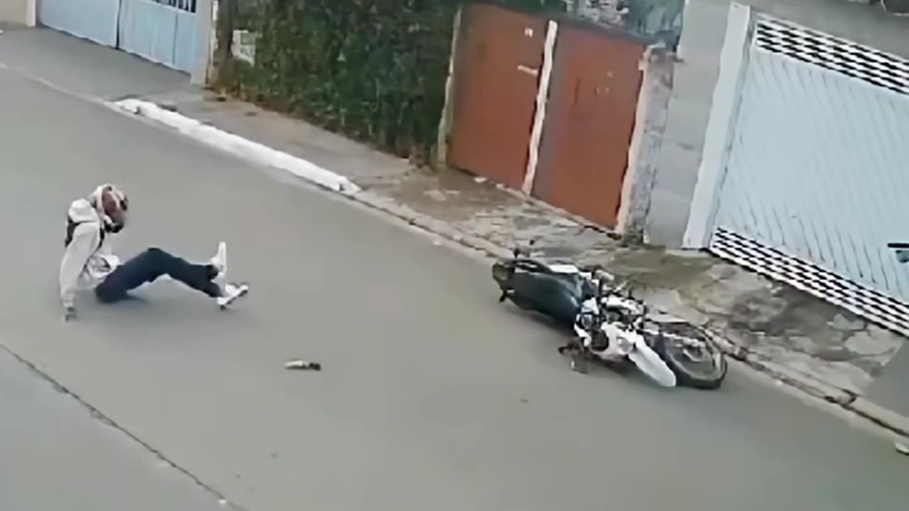 He unknowingly tried to rob an off duty cop and failed